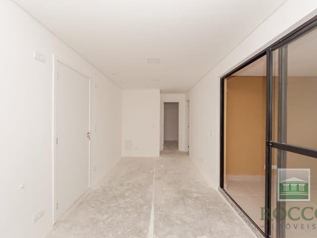 Apartamento 2 quartos e 2 banheiros, à venda, no bairro Hauer em Curitiba