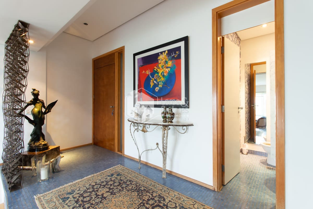 Apartamento à venda com 4 quartos, 272m² - Foto 2