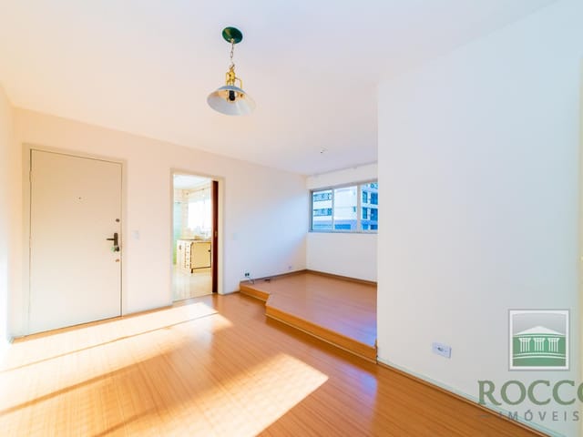 Apartamento 2 quartos e 1 banheiro, à venda, no bairro Ahú em Curitiba