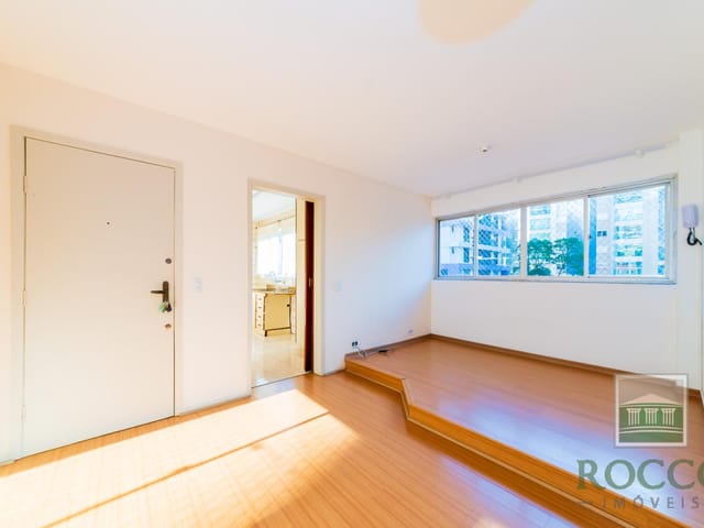 Apartamento 2 quartos e 1 banheiro, à venda, no bairro Ahú em Curitiba