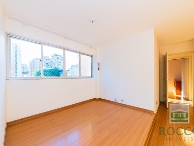 Apartamento 2 quartos e 1 banheiro, à venda, no bairro Ahú em Curitiba