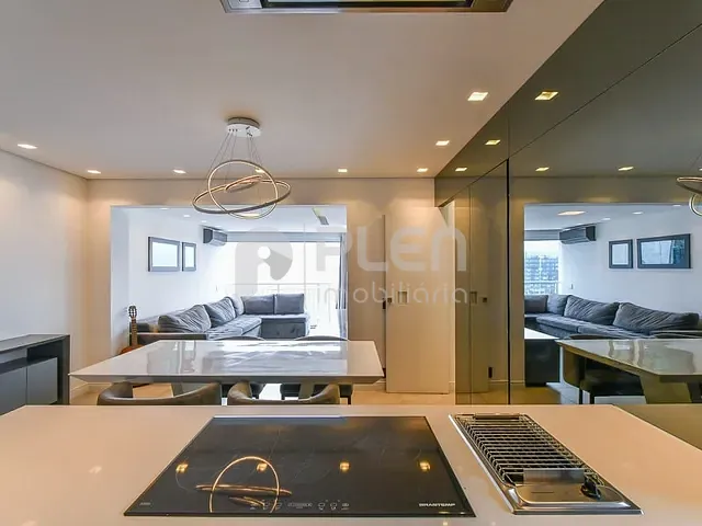 Apartamento 1 quarto e 2 banheiros, à venda, no bairro Vila Nova Conceição em São Paulo