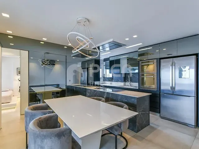 Apartamento 1 quarto e 2 banheiros, à venda, no bairro Vila Nova Conceição em São Paulo