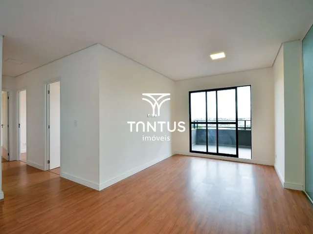 Apartamento 3 quartos e 2 banheiros, para alugar, no bairro Água Verde em Curitiba