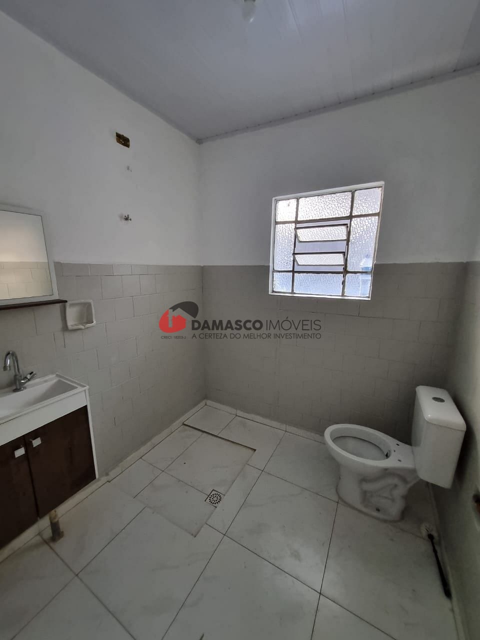 Casa para alugar com 2 quartos, 10m² - Foto 6