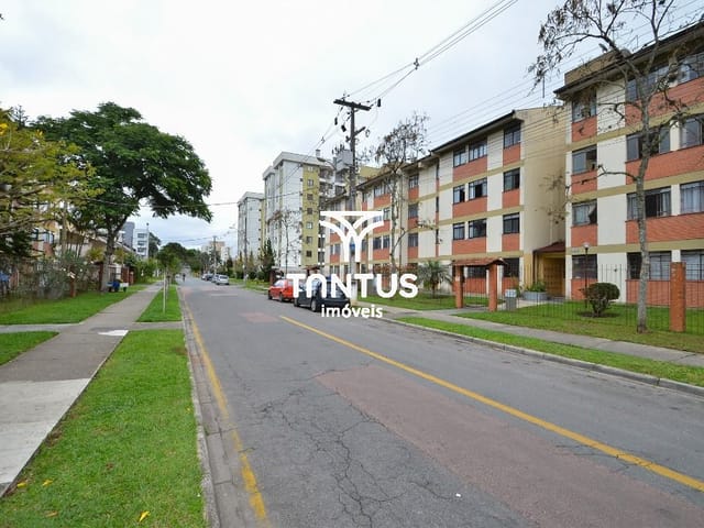 Apartamento 2 quartos e 1 banheiro, para alugar, no bairro Boa Vista em Curitiba