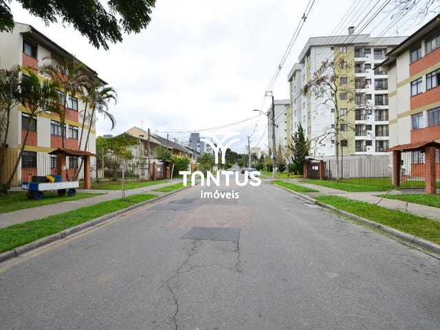 Apartamento 2 quartos e 1 banheiro, para alugar, no bairro Boa Vista em Curitiba