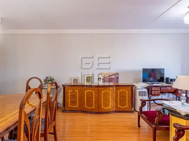 Apartamento com 175m² 3 quartos e 2 banheiros, à venda, no bairro Centro em Londrina