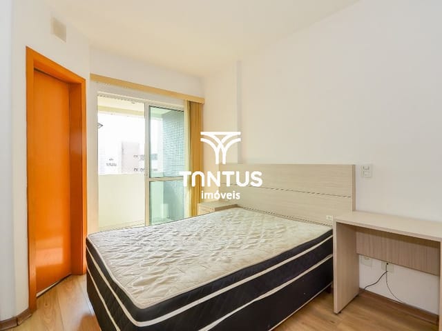 Apartamento 1 quarto e 1 banheiro, à venda, no bairro Centro em Curitiba