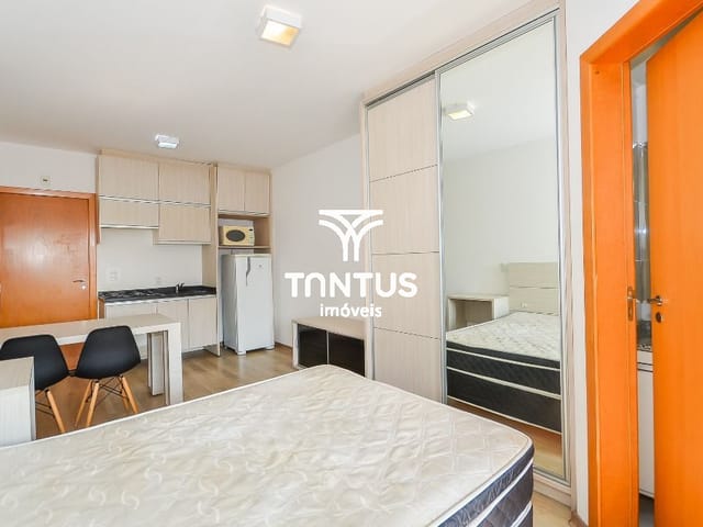 Apartamento 1 quarto e 1 banheiro, à venda, no bairro Centro em Curitiba