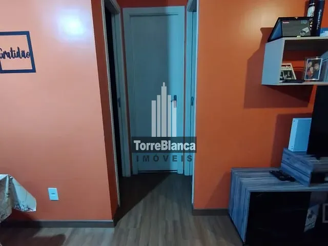 Apartamento 2 quartos e 1 banheiro, à venda, no bairro Uvaranas em Ponta Grossa