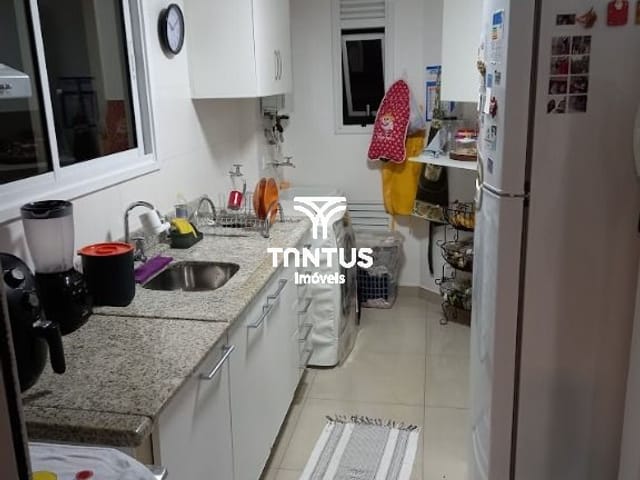 Apartamento 2 quartos e 2 banheiros, para alugar, no bairro Juvevê em Curitiba