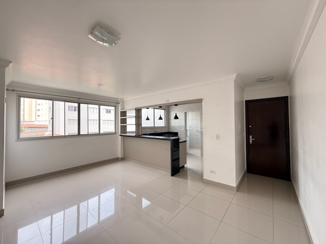 Apartamento semimobiliado com 3 quartos para locação, Estrela.