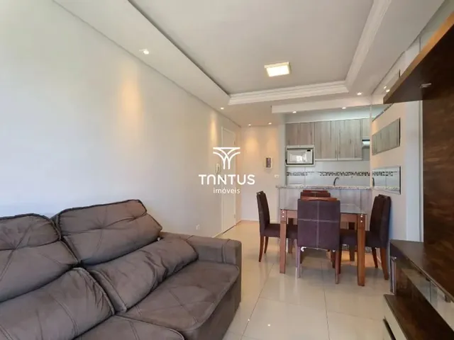 Apartamento 3 quartos e 1 banheiro, para alugar, no bairro Campo Comprido em Curitiba