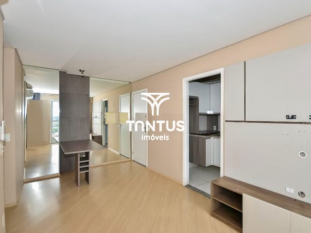 Apartamento 2 quartos e 1 banheiro, para alugar, no bairro Portão em Curitiba