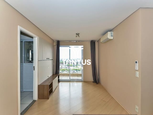 Apartamento 2 quartos e 1 banheiro, para alugar, no bairro Portão em Curitiba