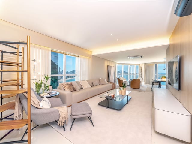 Apartamento com 464m² 4 quartos e 4 banheiros, à venda, no bairro Centro em Balneário Camboriú