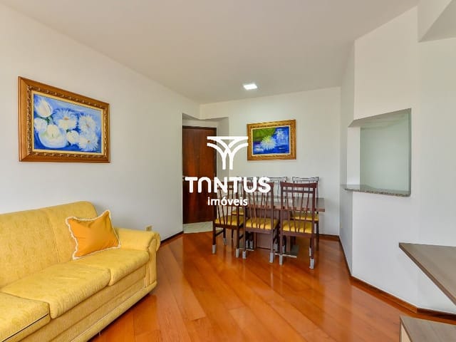 Apartamento 2 quartos e 2 banheiros, para alugar, no bairro Centro em Curitiba