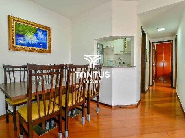 Apartamento 2 quartos e 2 banheiros, para alugar, no bairro Centro em Curitiba