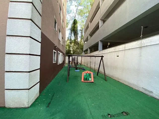 Apartamento 2 quartos e 1 banheiro, à venda, no bairro Parque São Vicente em Mauá