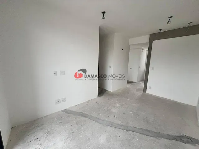 Apartamento 2 quartos e 2 banheiros, à venda, no bairro Vila Alpina em Santo André