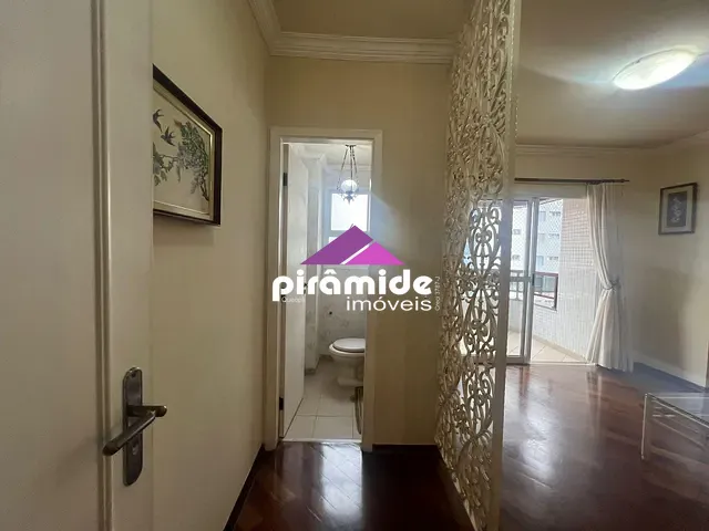 Apartamento com 130m² 4 quartos e 3 banheiros, à venda, no bairro Vila Adyana em São José dos Campos