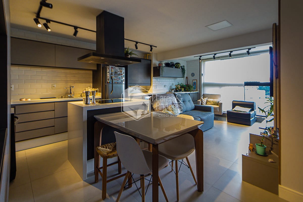 Apartamento à venda com 2 quartos, 55m² - Foto 2