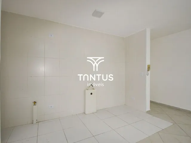 Apartamento 3 quartos e 1 banheiro, à venda, no bairro Santa Cândida em Curitiba