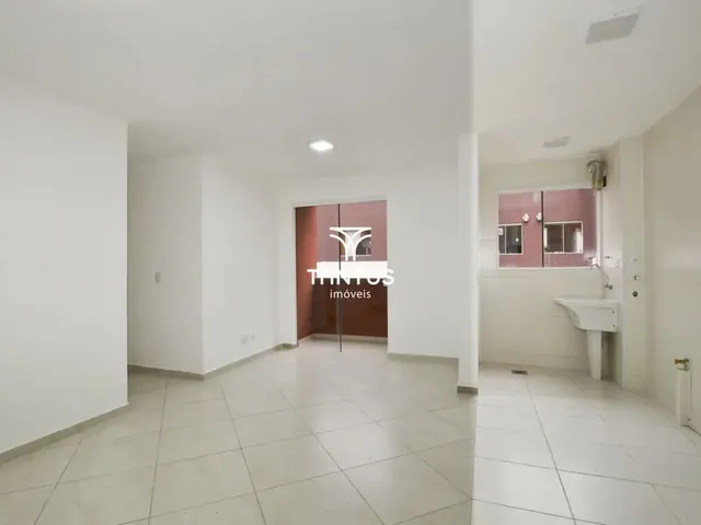 Apartamento 3 quartos e 1 banheiro, à venda, no bairro Santa Cândida em Curitiba