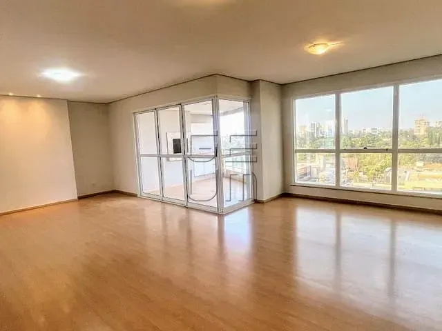 Apartamento com 215m² 3 quartos e 5 banheiros, à venda, no bairro Bela Suiça em Londrina