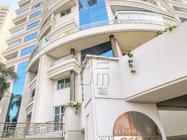 Apartamento com 215m² 3 quartos e 5 banheiros, à venda, no bairro Bela Suiça em Londrina