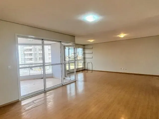 Apartamento com 215m² 3 quartos e 5 banheiros, à venda, no bairro Bela Suiça em Londrina