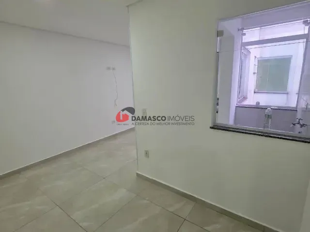 Apartamento 2 quartos e 1 banheiro, para alugar, no bairro Vila Palmares em Santo André