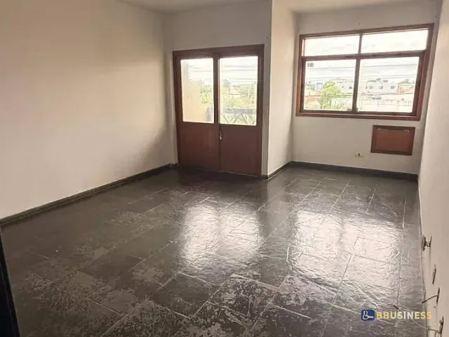 Apartamento 3 quartos e 2 banheiros, à venda ou para alugar, no bairro Parque Jóquei Club em Campos dos Goytacazes