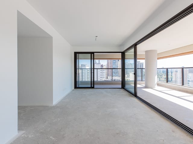 Foto do Apartamento - Apartamento tipo para venda em Moema com 3 quartos, sendo 3 suítes, 153m² | Lares e Andares Imóveis