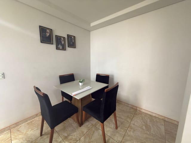 Locação - Apartamento Mobiliado, 2 quartos, Cozinha planejada, Jardim das Araucárias, Uvaranas.