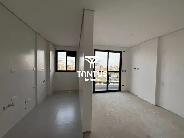 Apartamento 2 quartos e 2 banheiros, à venda, no bairro Água Verde em Curitiba