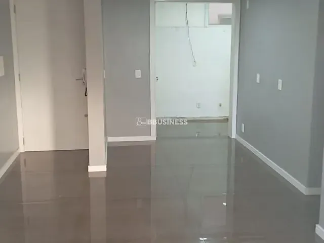 Apartamento 2 quartos e 1 banheiro, à venda, no bairro São Luiz em Caxias do Sul