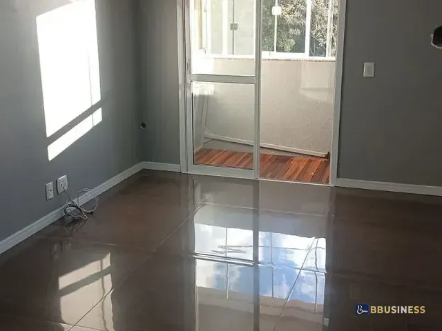 Apartamento 2 quartos e 1 banheiro, à venda, no bairro São Luiz em Caxias do Sul