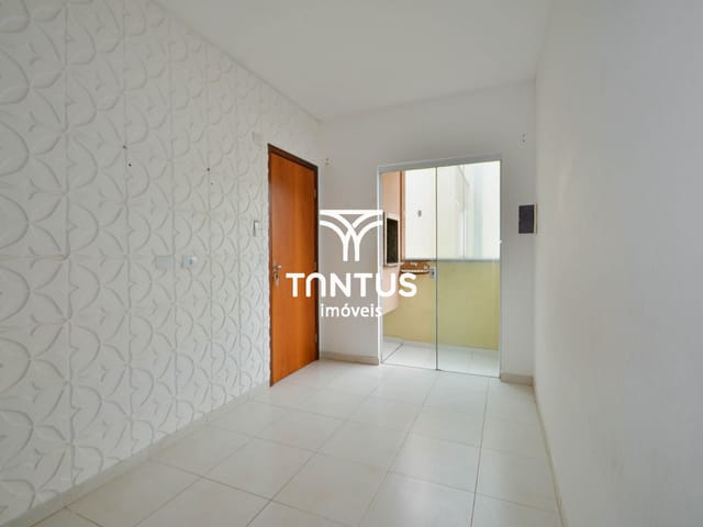 Apartamento 2 quartos e 1 banheiro, à venda, no bairro Roça Grande em Colombo