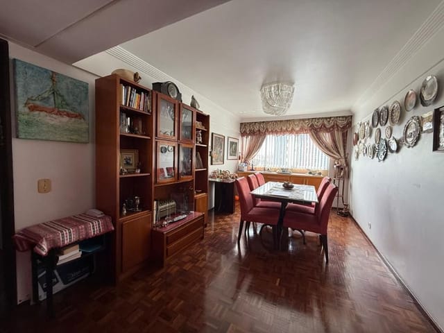 Apartamento 4 quartos e 3 banheiros, à venda, no bairro Bigorrilho em Curitiba