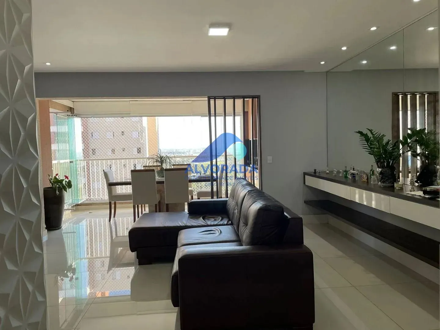 Apartamento, 3 quartos, 100 m² - Foto 1