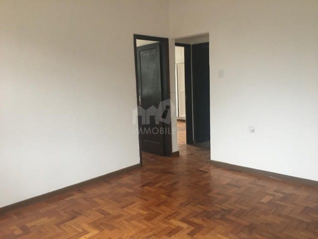 Apartamento 2 quartos e 1 banheiro, para alugar, no bairro Centro em Petrópolis