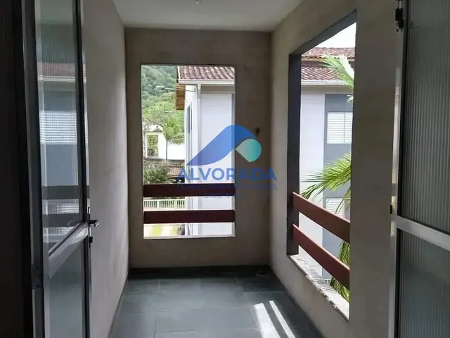 Apartamento com 10m² 2 quartos e 2 banheiros, à venda, no bairro Praia da Maranduba em Ubatuba