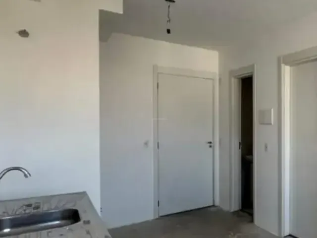 Apartamento 1 quarto e 1 banheiro, à venda, no bairro Jardim Santa Emília em São Paulo