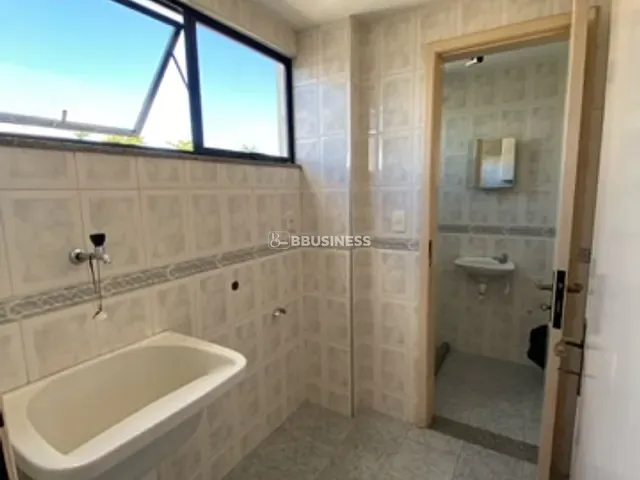 Apartamento 3 quartos e 3 banheiros, para alugar, no bairro Centro em Campos dos Goytacazes