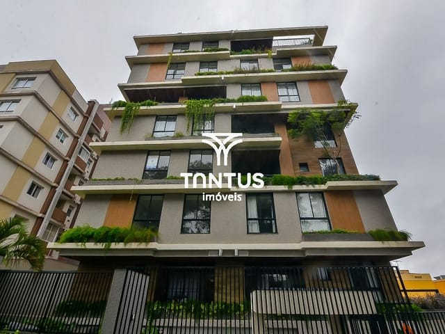 Apartamento 2 quartos e 2 banheiros, para alugar, no bairro Água Verde em Curitiba