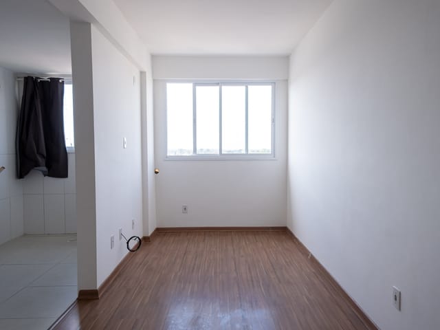 Apartamento com 52m² 1 quarto e 1 banheiro, à venda ou para alugar, no bairro Centro em Pelotas