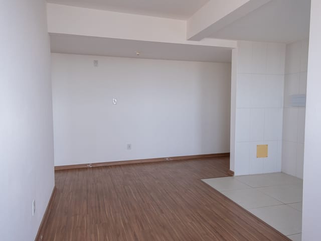 Apartamento com 52m² 1 quarto e 1 banheiro, à venda ou para alugar, no bairro Centro em Pelotas
