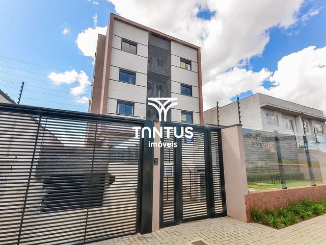 Apartamento 2 quartos e 2 banheiros, para alugar, no bairro Portão em Curitiba